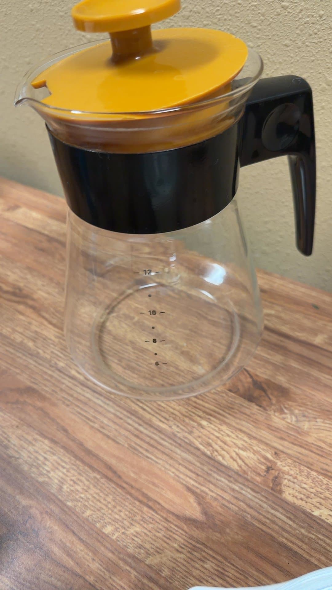 Glass Coffee Carafe with Yellow Lid Norelco 12 cup - Image 1