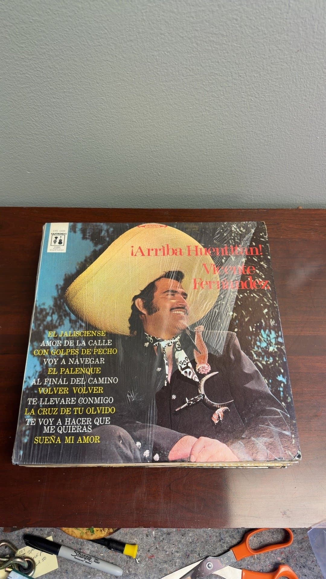 ¡Arriba Huentitán! - Vicente Fernández Vinyl Record - Image 1