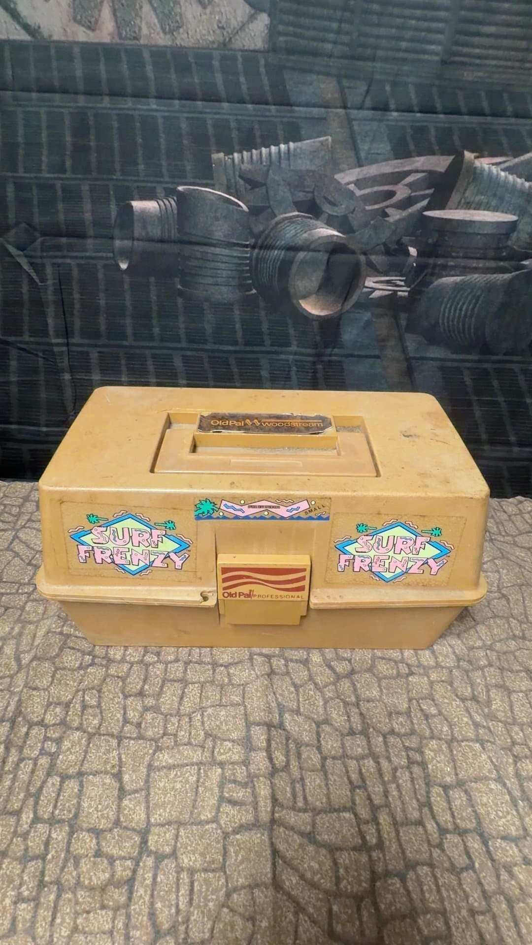 Old Pal Professional Surf Frenzy Tackle Box - Image 1