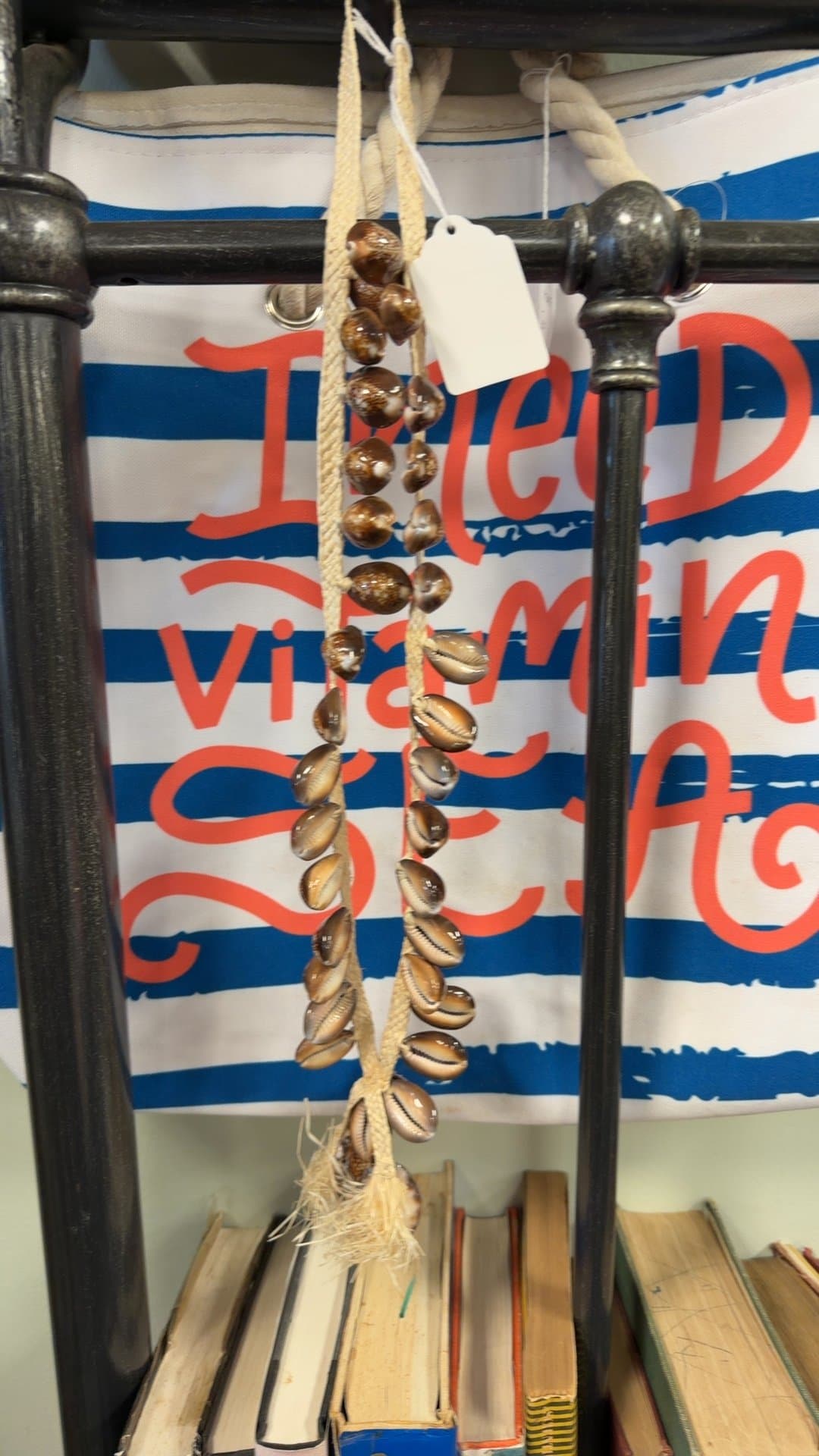 Polynesian Cowrie Shell Lei - Image 1