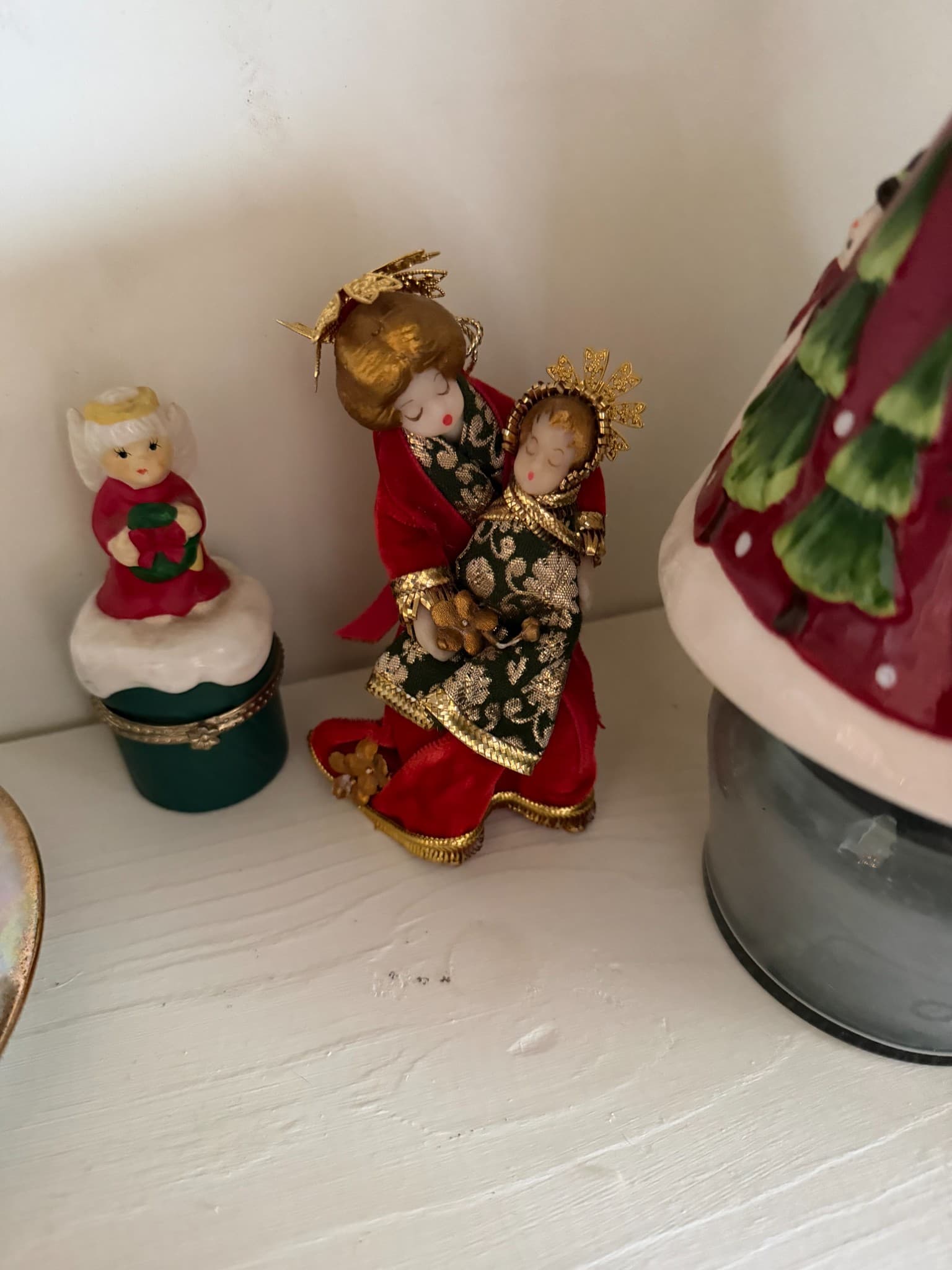 Christmas Themed Figurines Set