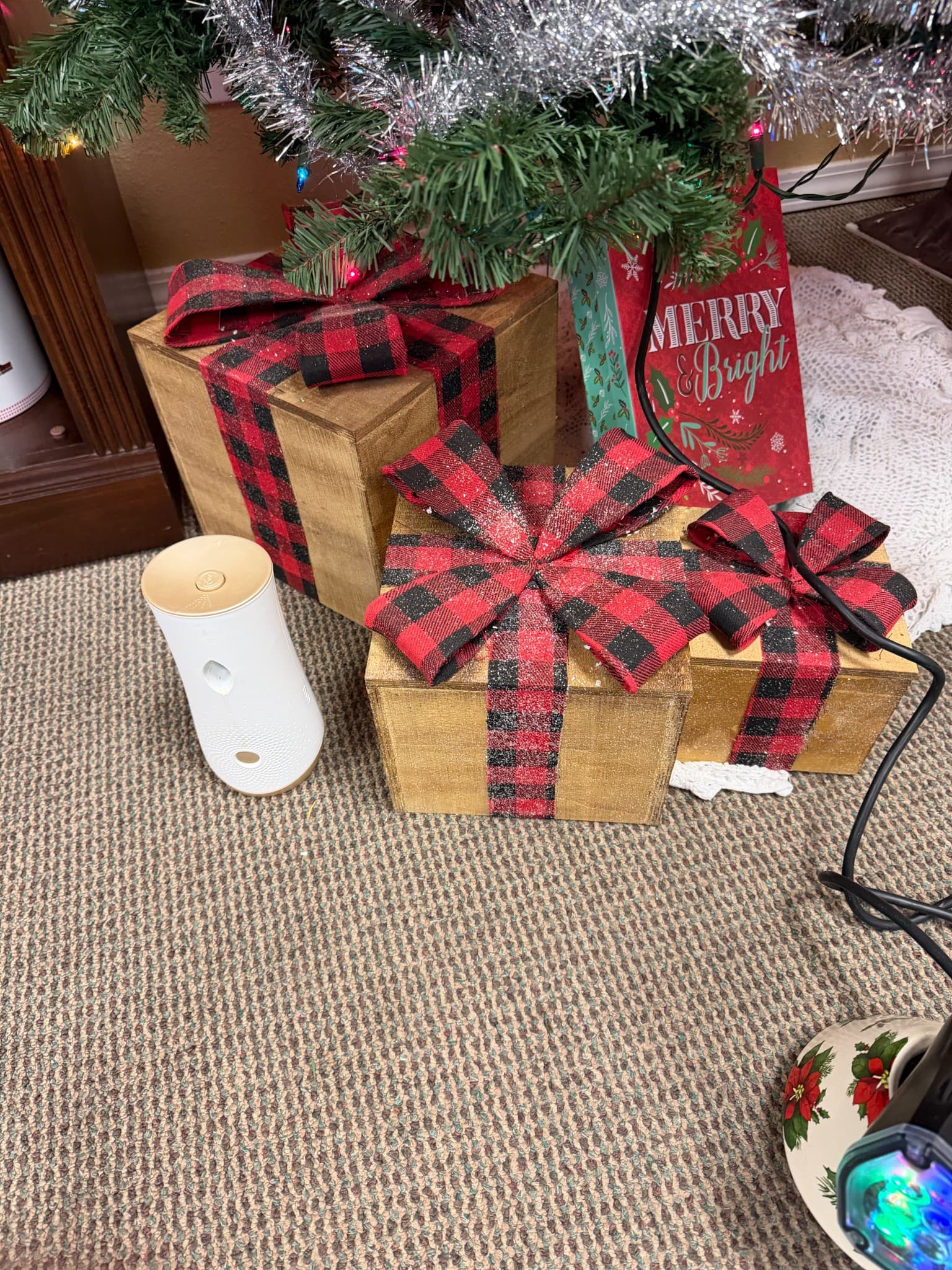 Decorative Wooden Gift Boxes with Plaid Ribbon